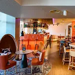 Отель Mercure Lille Aeroport Лескен