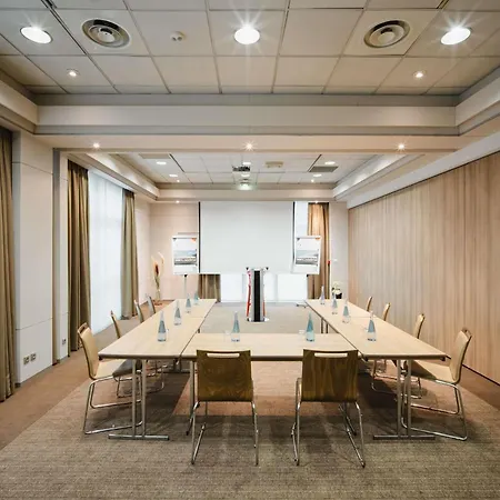 Mercure Lille Aéroport Hotel 4*